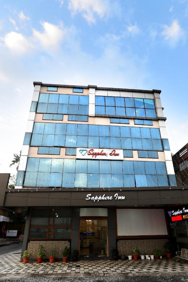 Sapphire Inn Nedumbassery Ngoại thất bức ảnh