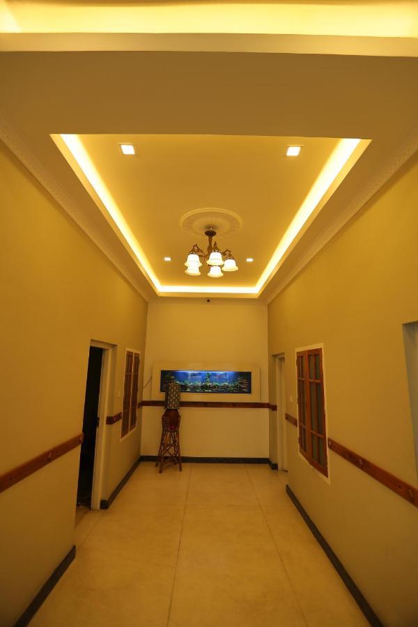 Sapphire Inn Nedumbassery Ngoại thất bức ảnh