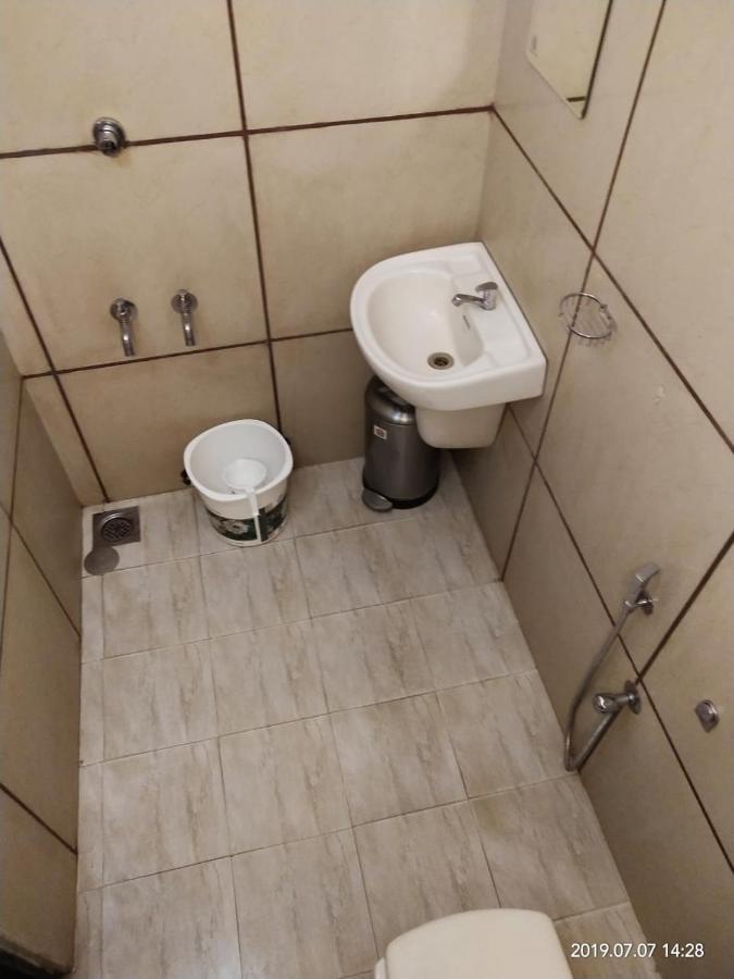 Sapphire Inn Nedumbassery Ngoại thất bức ảnh